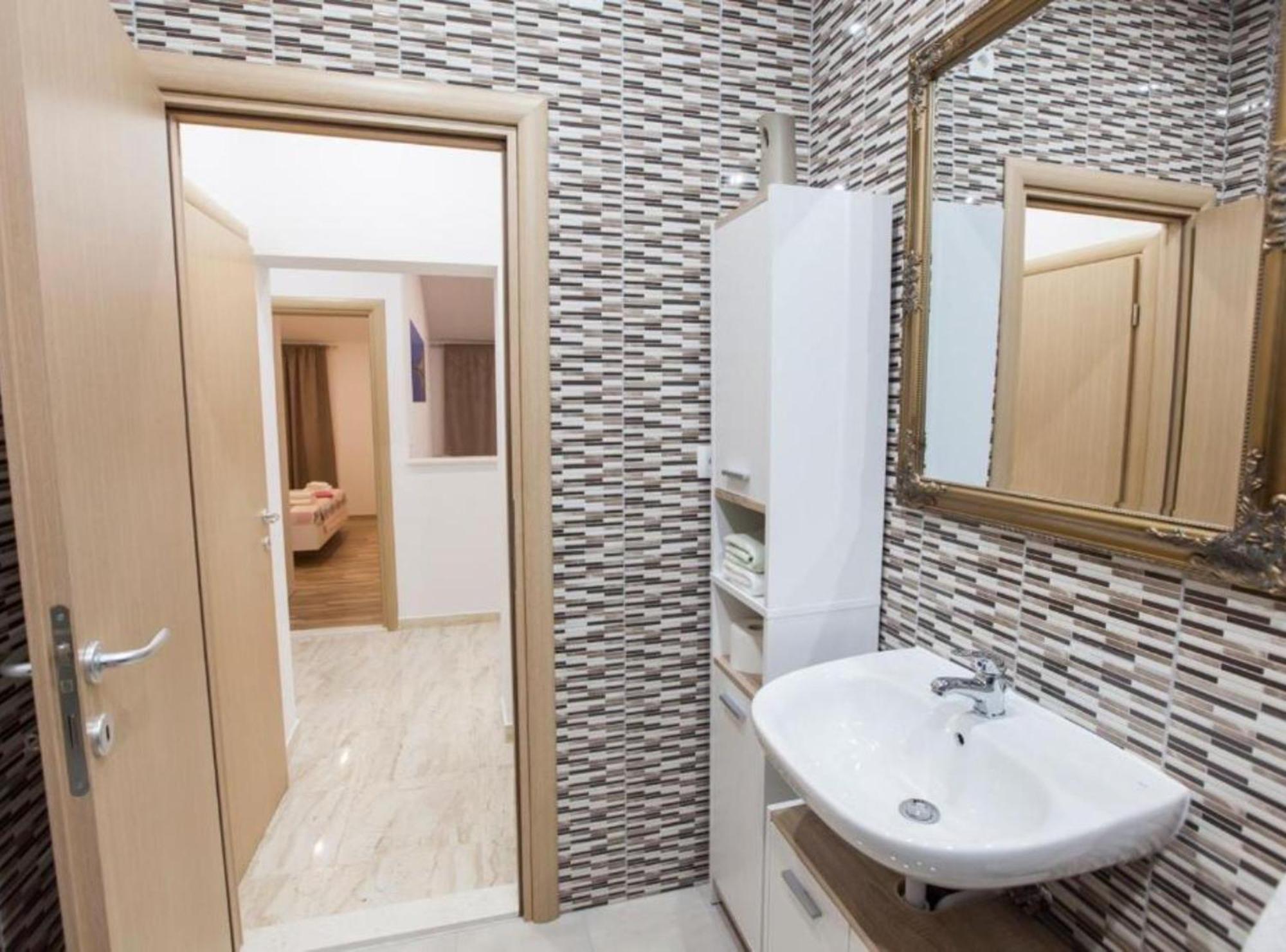 Apartment Dalmatia คาชเตลา ภายนอก รูปภาพ