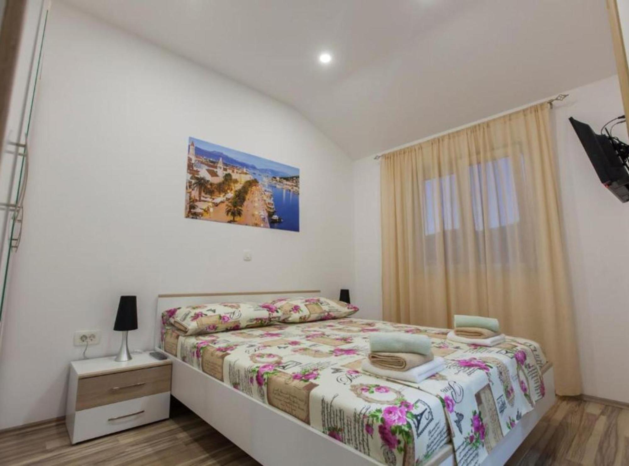 Apartment Dalmatia คาชเตลา ภายนอก รูปภาพ