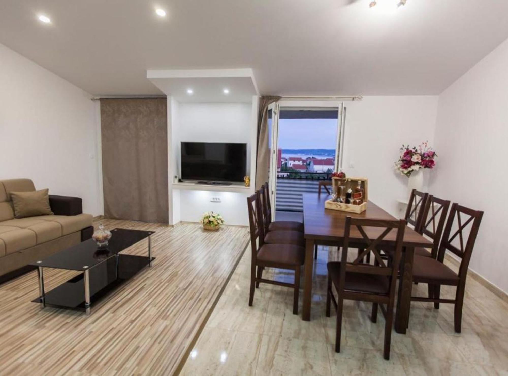 Apartment Dalmatia คาชเตลา ภายนอก รูปภาพ
