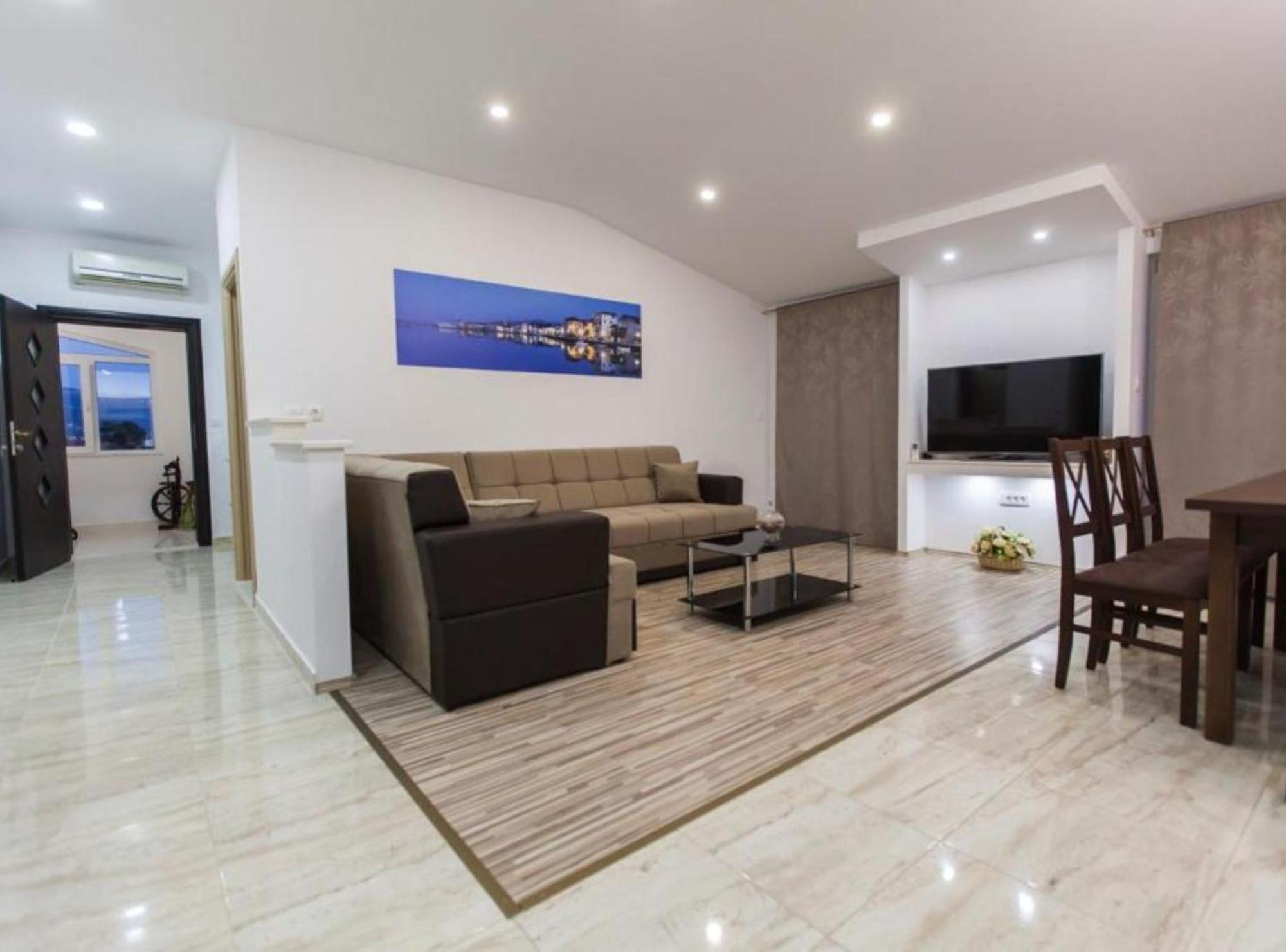 Apartment Dalmatia คาชเตลา ภายนอก รูปภาพ