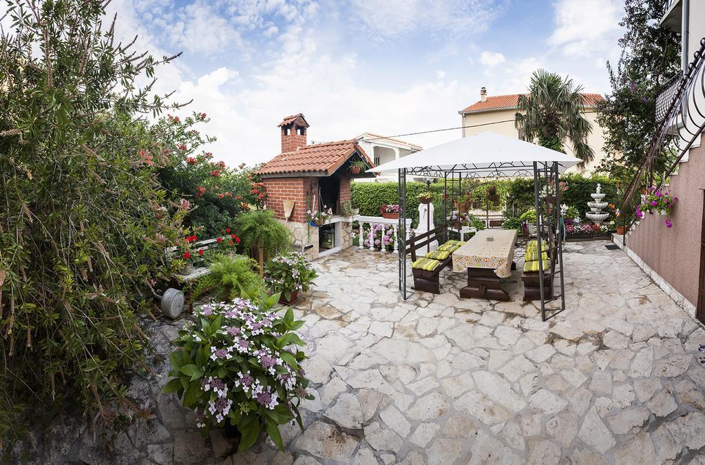 Apartment Dalmatia คาชเตลา ภายนอก รูปภาพ