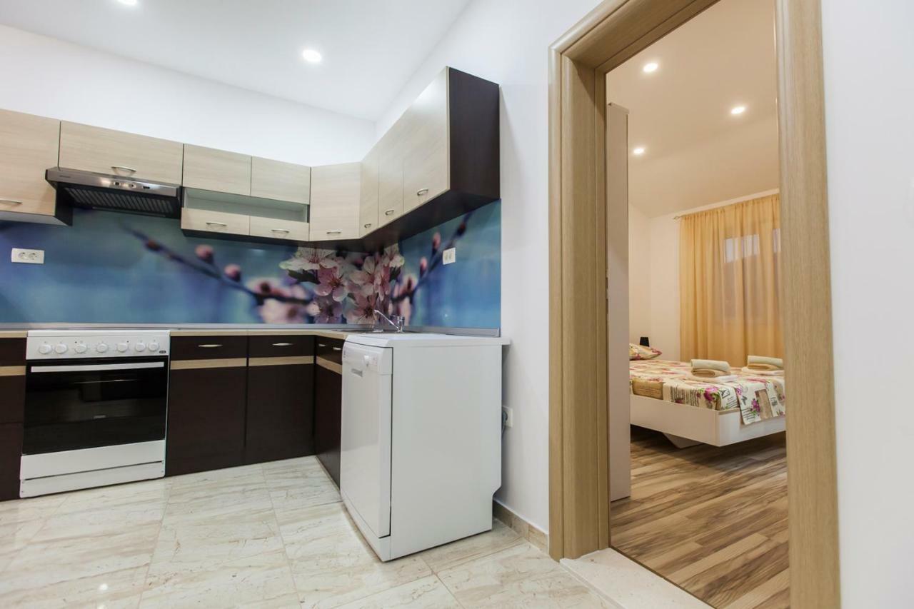 Apartment Dalmatia คาชเตลา ภายนอก รูปภาพ