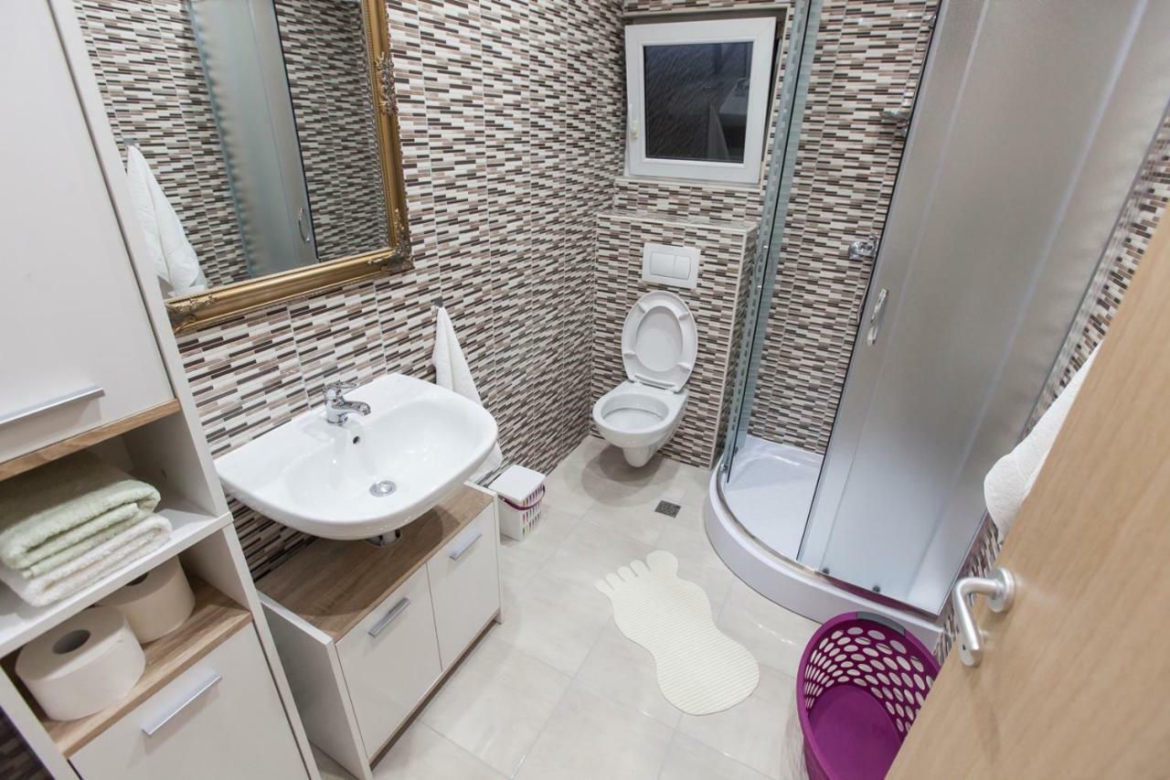 Apartment Dalmatia คาชเตลา ภายนอก รูปภาพ