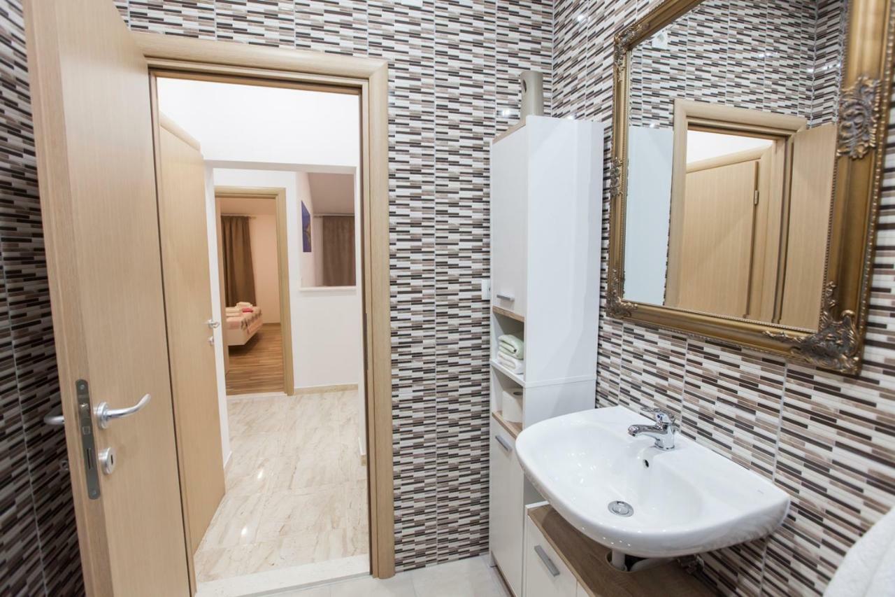 Apartment Dalmatia คาชเตลา ภายนอก รูปภาพ