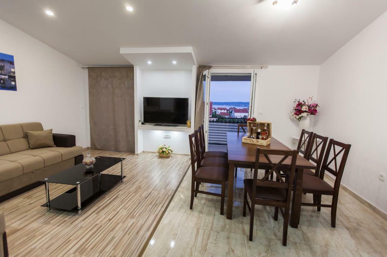Apartment Dalmatia คาชเตลา ภายนอก รูปภาพ
