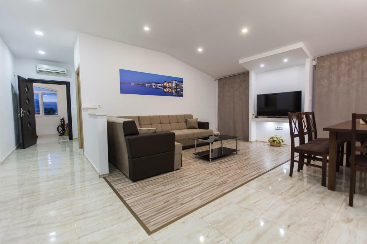 Apartment Dalmatia คาชเตลา ภายนอก รูปภาพ