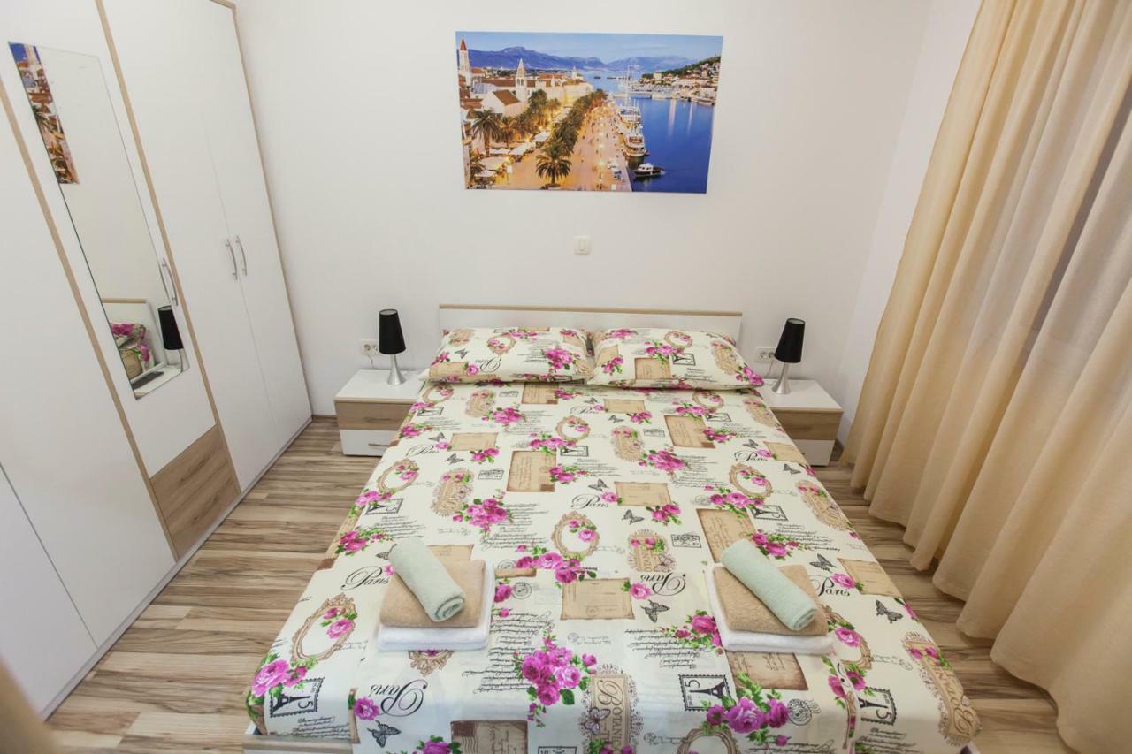 Apartment Dalmatia คาชเตลา ภายนอก รูปภาพ